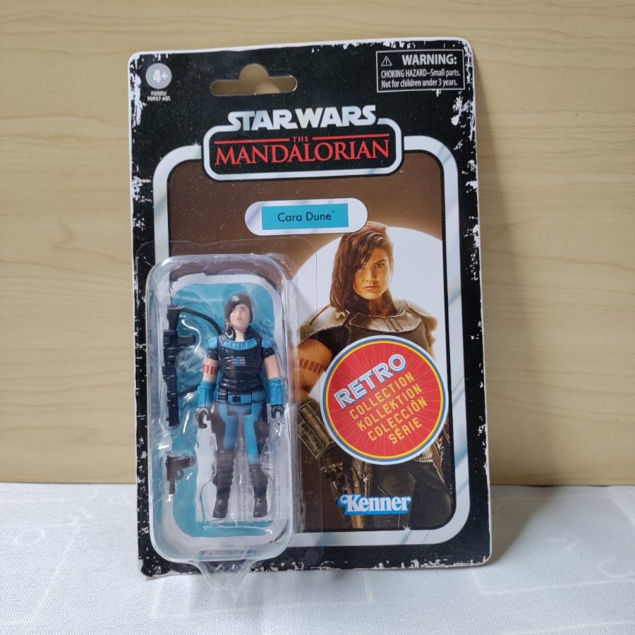 Star Wars RETRO Collection The Mandalorian CARA DUNE 3.75″ Figure